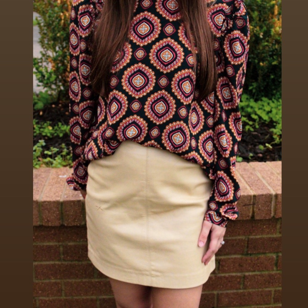 Hugo Buscati 100% Leather Mini Skirt Size 2